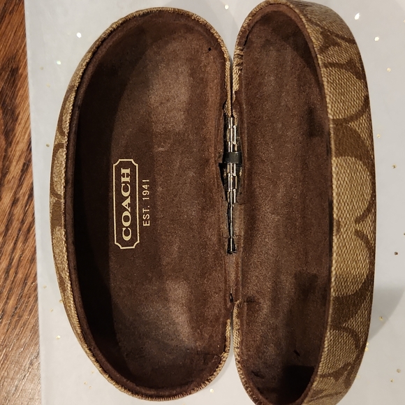 Coach Sunglasses - Picture 11 of 16